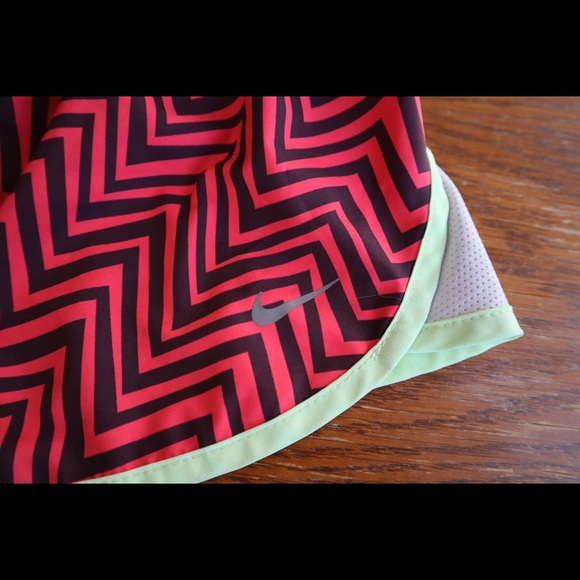 Nike Running Workout Shorts - Picture 2 of 4